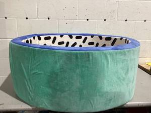 lot 588 image: Battat Hop in Foam Indoor Ball Pit with 65 Balls and Washable Cover, Toddler and Preschool Toys