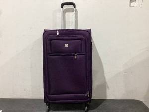 lot 687 image: Protege Arendale 28 Inch Expandable Rolling Check-on Spinner Luggage