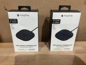 lot 357 image: Mophie 15W Universal Wireless Charge Pad Qi-Compatible Charger for Samsung Galaxy