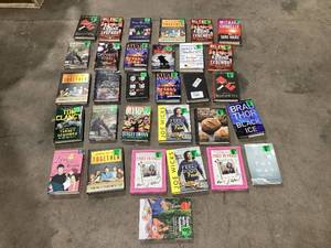 lot 701 image: LOT OF 31 Chapter Books