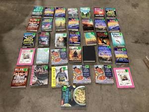lot 704 image: LOT OF 35 Chapter Books