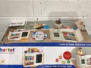 lot 731 image: Battat Two n One Wooden Kitchen Caf with Dishes and Chalkboard, Toddler and Preschool Toys