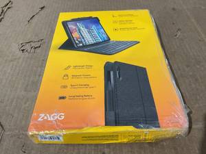 lot 316 image: ZAGG Messenger Folio 2 for Apple 10.9-inch 10th Gen and 2025 A16 iPads