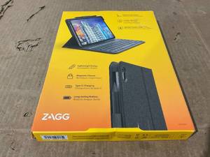 lot 320 image: ZAGG Messenger Folio 2 for Apple 10.9-inch 10th Gen and 2025 A16 iPads