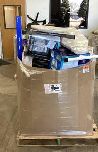 lot 913 image: Wholesale Pallet of Miscellaneous Items