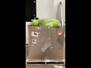 lot 920 image: Wholesale Pallet of Miscellaneous Items