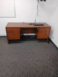 lot 49 image: Oak desk
