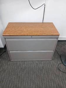 lot 39 image: Lateral filing cabinet