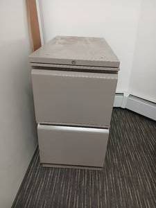 lot 35 image: Filing cabinet