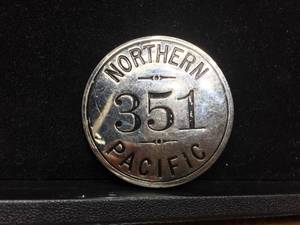 lot 289 image: Northern Pacific - Metal Railroad Badge
