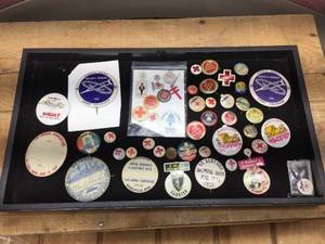 lot 294 image: Vintage Health & Well Being Pinback Buttons