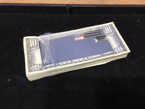 lot 313 image: Kinda Rare - Security Pac Dummy $1000 in $10 Bills