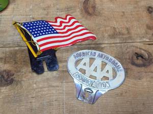 lot 145 image: 2 Vintage Metal License Plate Toppers - 48 Star Flag