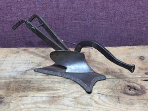 lot 153 image: Vintage EVERTT ZAUGG - Iron Plow Sculpture