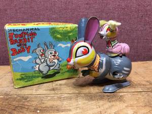 lot 167 image: Vintage Jumping Rabbit - Windup Toy - Mikuni Japan