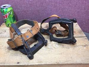 lot 173 image: Pair Vintage Boot - Ice Cletes Sz Small