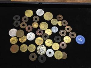 lot 196 image: Variety Vintage Tokens