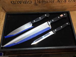lot 204 image: German Henckels & Wustof - Knives