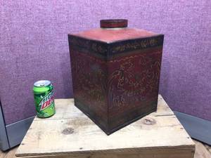 lot 223 image: Vintage Decorative Rosemaling Painted Metal Container - 9 x 9 x 13