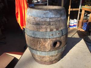 lot 231 image: Vintage MARATHON CITY BRG. CO. - Beer Keg