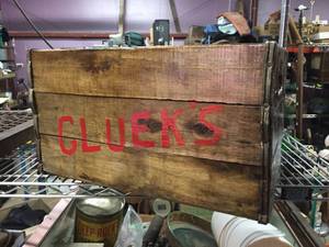 lot 234 image: Custom Vintage GLUEKS Wooden Crate
