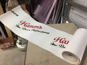 lot 236 image: Vintage HAMMS Corrugated Roll - Repeating Graphic - 25 Ft