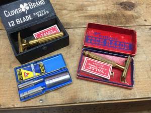 lot 245 image: 3 Vintage Razors with Cases