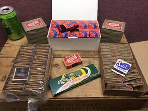 lot 250 image: Group Vintage MatchesMatchbooks