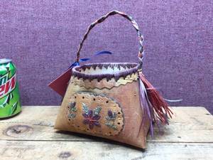 lot 266 image: Ojibwe Native - Margaret Hill - Crafted Basket