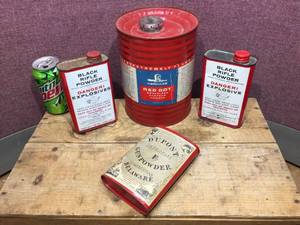 lot 282 image: Vintage Empty Gun Powder Cans