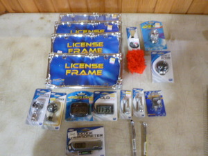 lot 43 image: Automotive Accessories