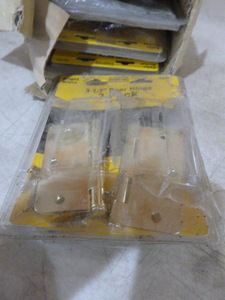 lot 89 image: 4 Packs of Project Pro 3 12 Brass Door Hinges