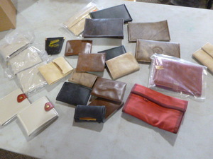 lot 120 image: Lot of Billfolds