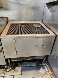lot 1 image: Aztec Commercial Restaurant wood fire Grill with Rolling Stand