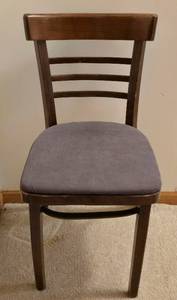 lot 204 image: Vintage Wooden Chair