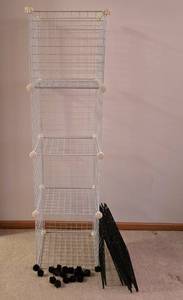 lot 205 image: Set of Adaptable Shelving Cubes