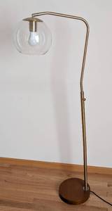 lot 28 image: Gold Threshold Floor Lamp