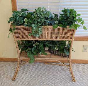 lot 33 image: Wicker Plant Stand and Faux Foliage