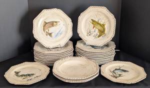 lot 50 image: Lenox Riverwood Plate Set