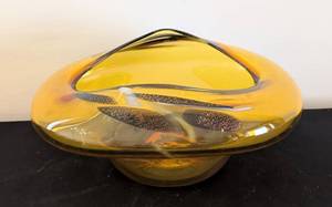 lot 83 image: Nicholson Signed Art Glass Bowl