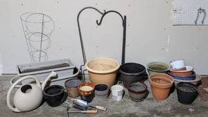 lot 128A image: Large Variety of Planters