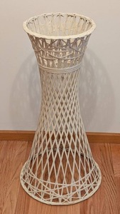 lot 175 image: Woven Wicker Plant Stand