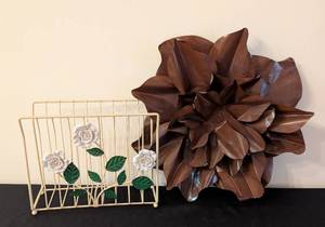 lot 183 image: Metal Flower Wall Hanging and Magazine Rack