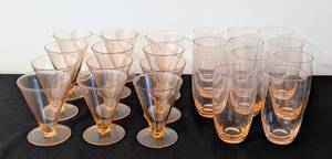 lot 192 image: Pretty Pink Glassware