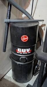 lot 250 image: Hoover Garage Utility Vacuum