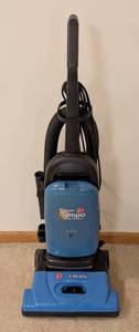 lot 240 image: Hoover Tempo Vacuum Cleaner