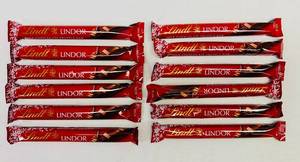 12x Lindt Lindor Chocolate Truffle Bars