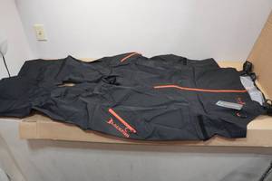 lot 15 image: Blackfish Torrent Rain Bibs -3XL