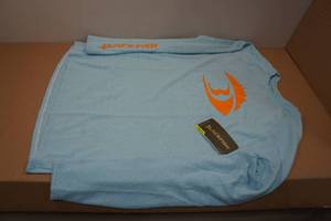 lot 17 image: Blackfish Angler Long Sleeve UPF Shirt -XL