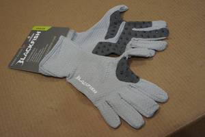 lot 25 image: Blackfish Angler Sun Gloves -Medium